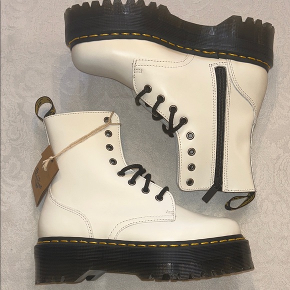 Dr. Martens JADON BOOT SMOOTH LEATHER PLATFORMS - Picture 4 of 7